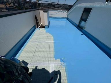 「ウレタン防水の通気緩衝工法とは?密着工法との違いと選び方をわかりやすく解説!」
